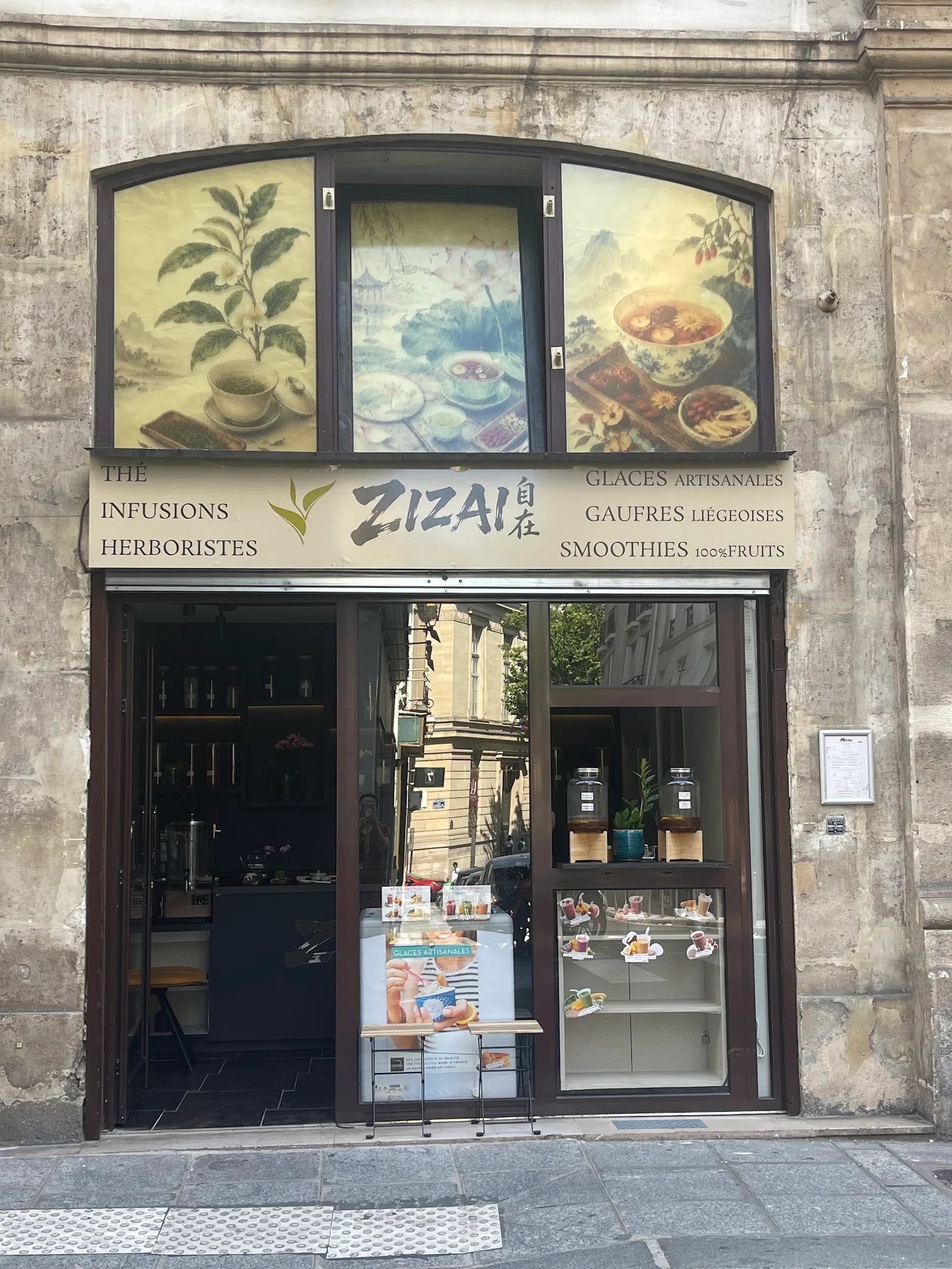 Devanture ZIZAI, 4 Rue Monsieur le Prince